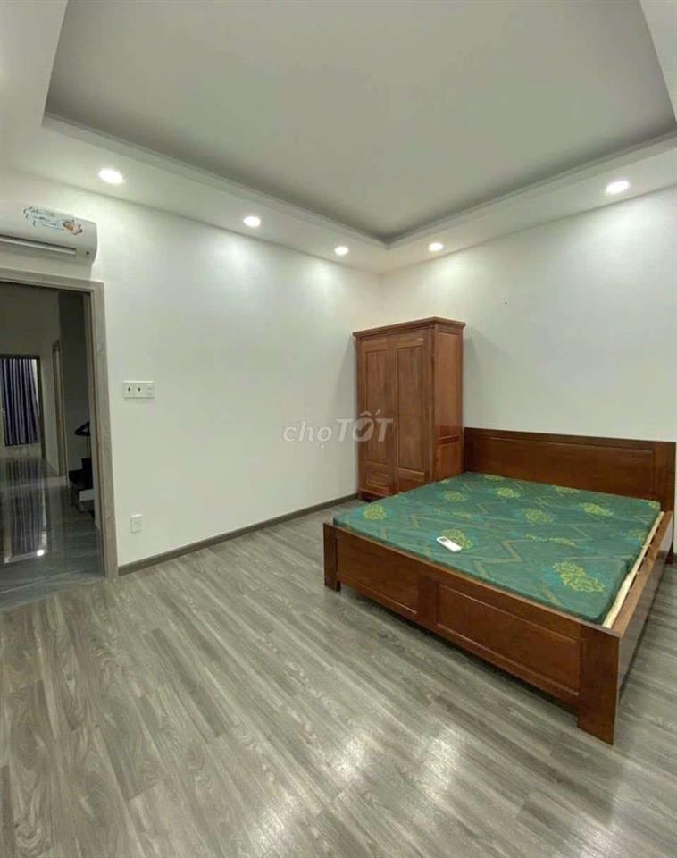 Phòng có máy lạnh, gần Coopmart Phan Văn Trị, p7 gò vấp giá chỉ 3tr1