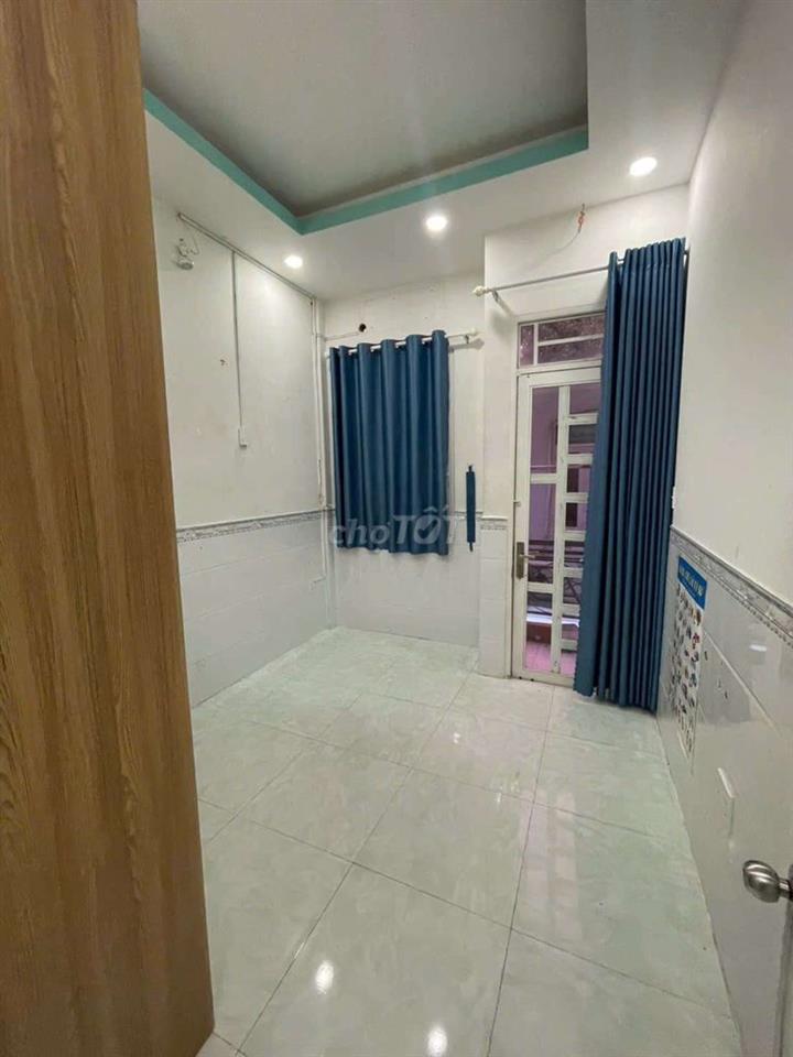 Nhà 2 lầu, 2PN, 2WC, đường 20, Hiệp Bình Chánh Thủ đức, giá 8tr5/th