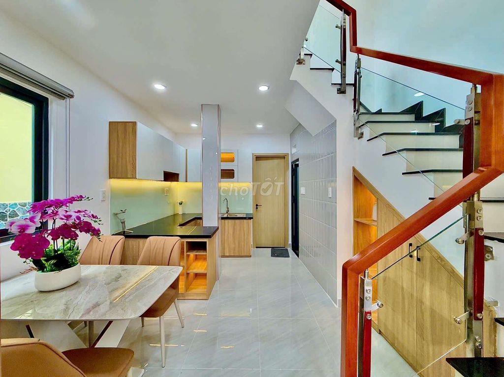 Bán nhà đường Nguyễn Du, p7, gv, 5PN, full nội thất
