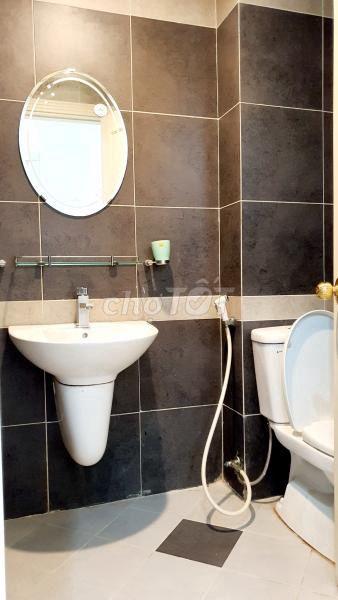 Bán căn Phúc Yên 2 Q.TB 88m2 2PN giá 2 Tỷ 530