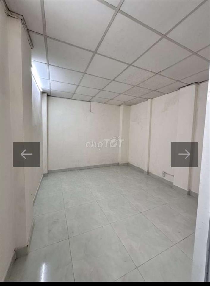 NHÀ TRUNG TÂM Q10