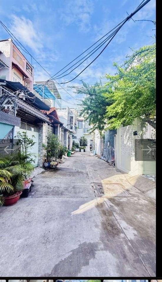NHÀ TRUNG TÂM GV ,HẺM XE HƠI 