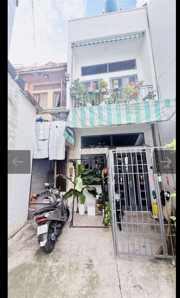 NHÀ TRUNG TÂM GV ,HẺM XE HƠI 