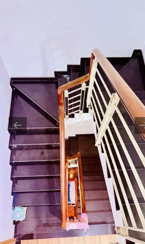 HẺM XE HƠI , NHÀ ĐẸP Ở NGAY 