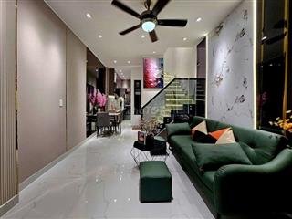 Nhà đẹp sát đường Quang Trung Ngã 5 khu nhà cao tầng