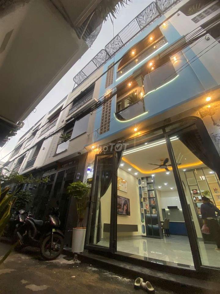 căn nhà 3phong ngủ với đầy đủ nội thất 
