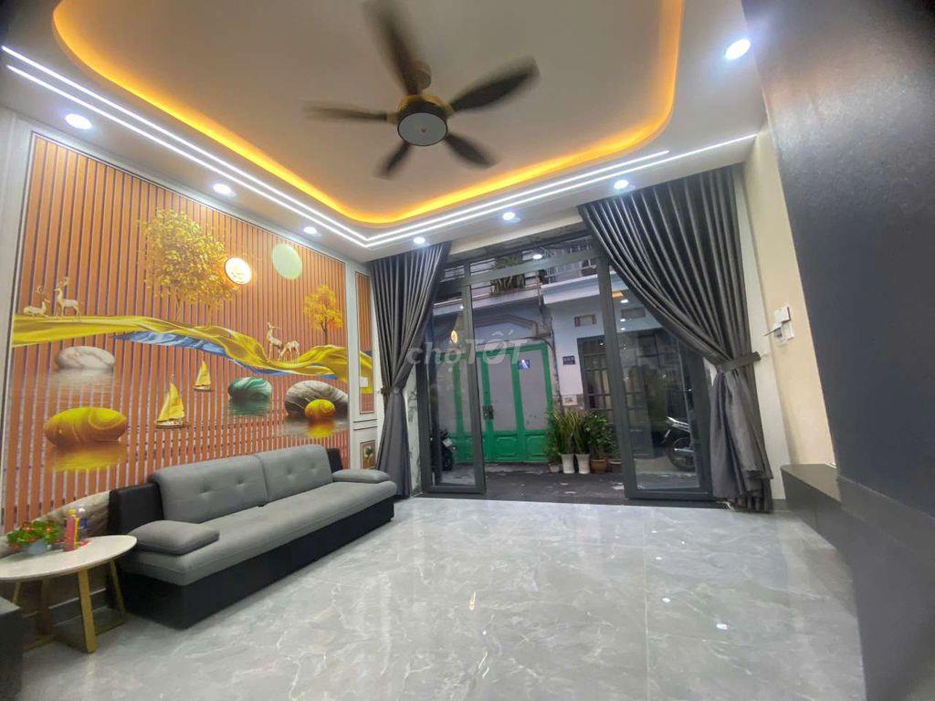 căn nhà 3phong ngủ với đầy đủ nội thất 