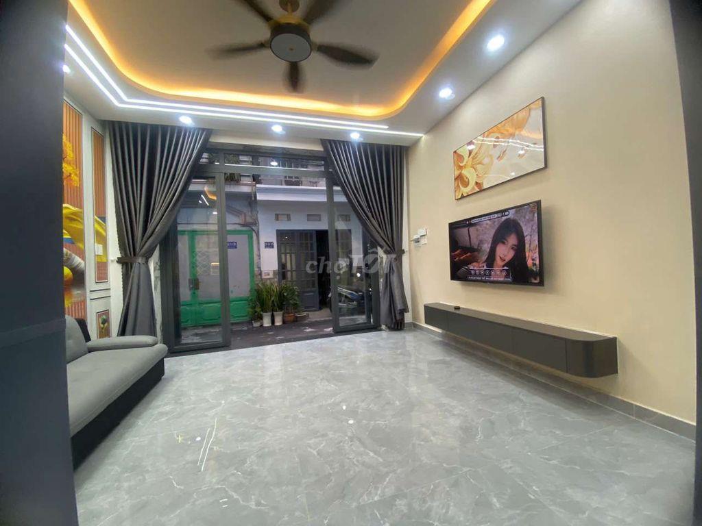 căn nhà 3phong ngủ với đầy đủ nội thất 