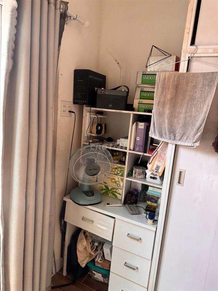 căn nhà nhỏ vị trí đẹp xe hơi tới nha