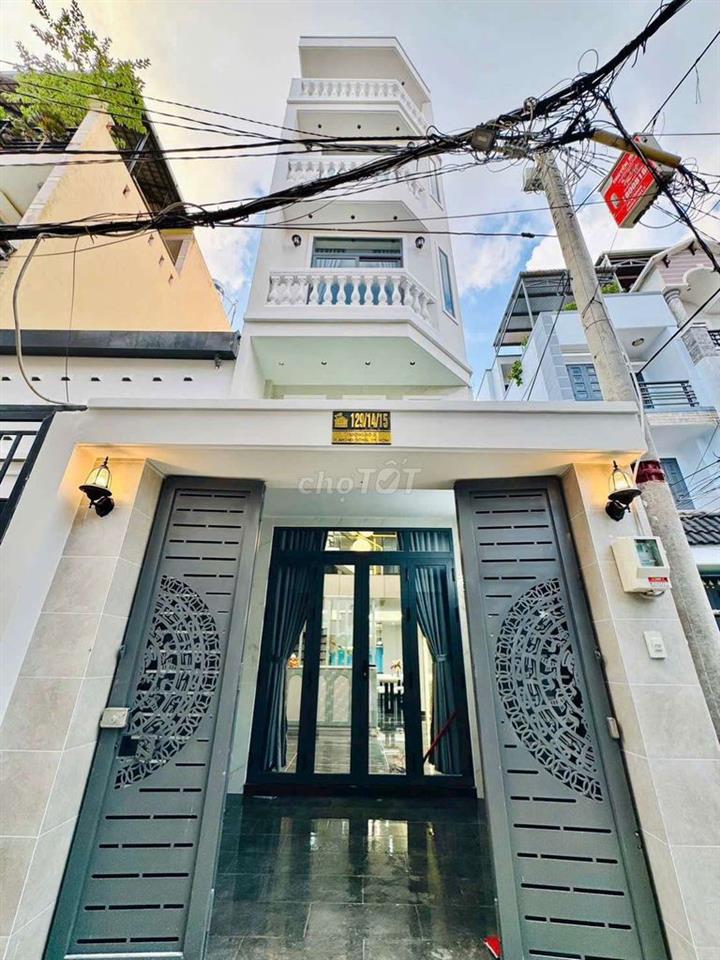 căn nhà mới xây vị trí chợ trường học xung quanh rất tiện ích