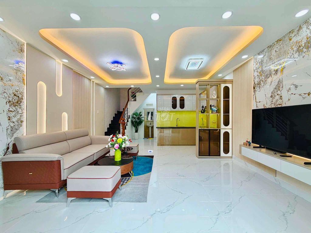 mặt tiền buôn bán có căn nhà mới tinh