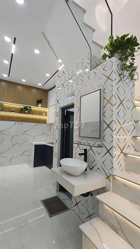 căn nhà hẻm ngay chợ khu cityland 