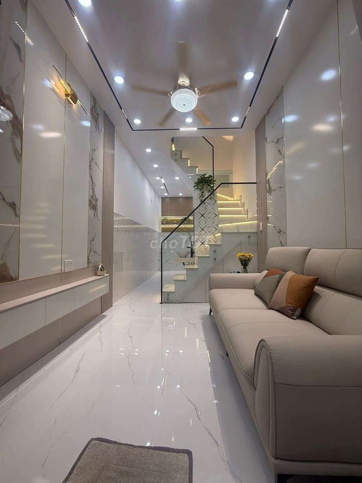 căn nhà hẻm ngay chợ khu cityland 