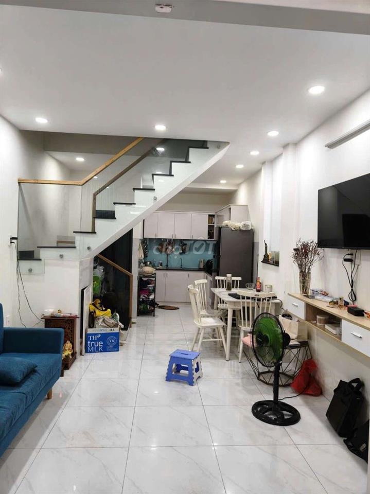 chính chủ đang ở cần bán căn nhà tâm huyết vị trí đẹp