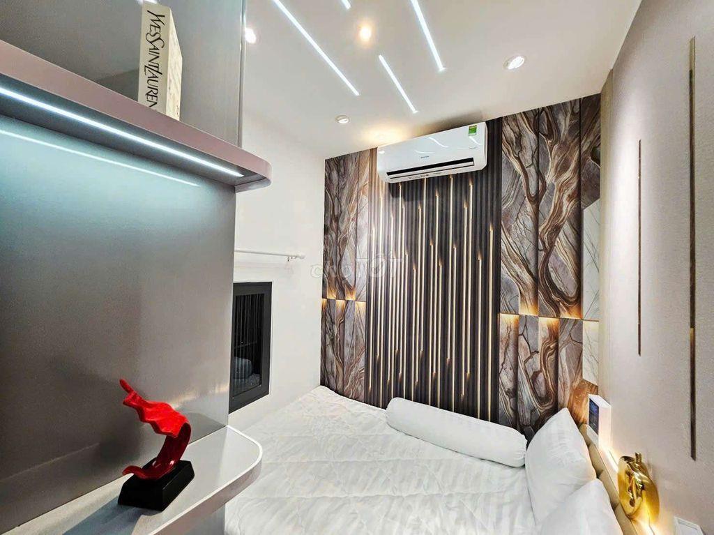 căn 3 phòng ngủ cách hẻm xe hơi 15m thoi hẻm thông