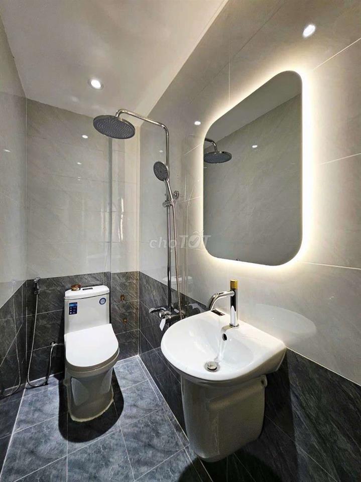 căn 3 phòng ngủ cách hẻm xe hơi 15m thoi hẻm thông