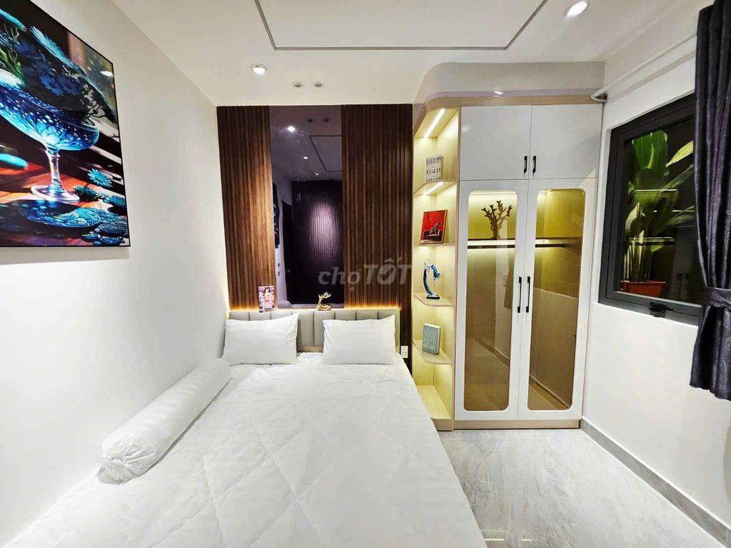 căn 3 phòng ngủ cách hẻm xe hơi 15m thoi hẻm thông