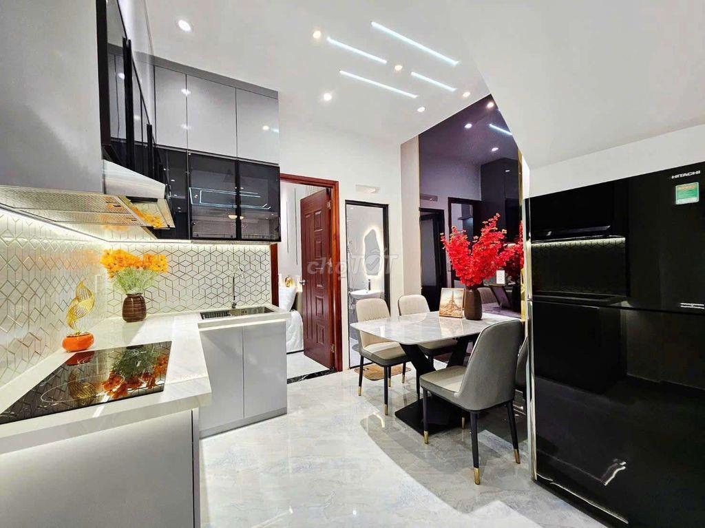 căn 3 phòng ngủ cách hẻm xe hơi 15m thoi hẻm thông