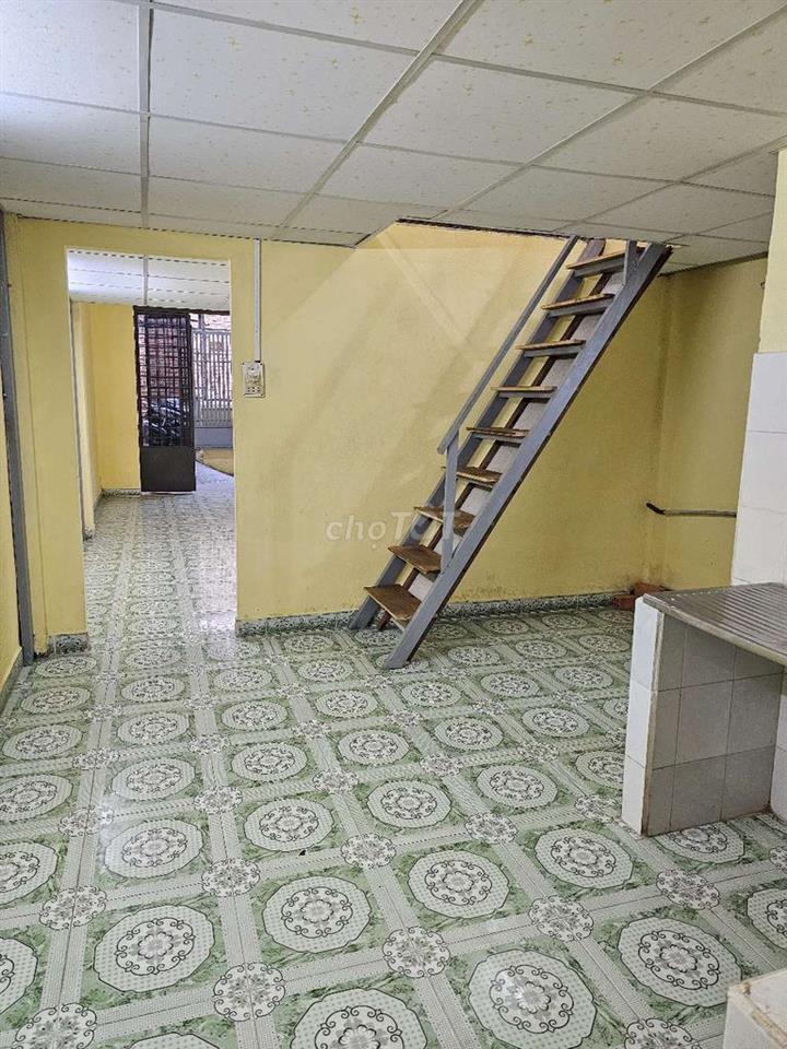 Bán căn nhà cấp 4 đang cho thuê 7tr