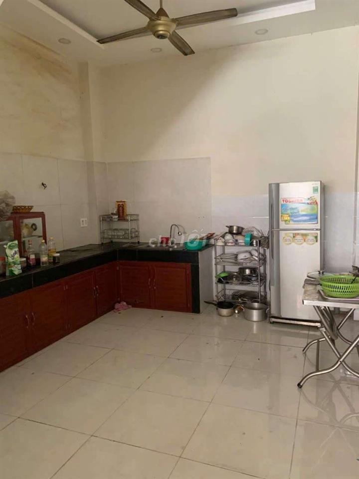 căn nhà 2 lầu vị trí đẹp ra Nguyễn Văn Lượng