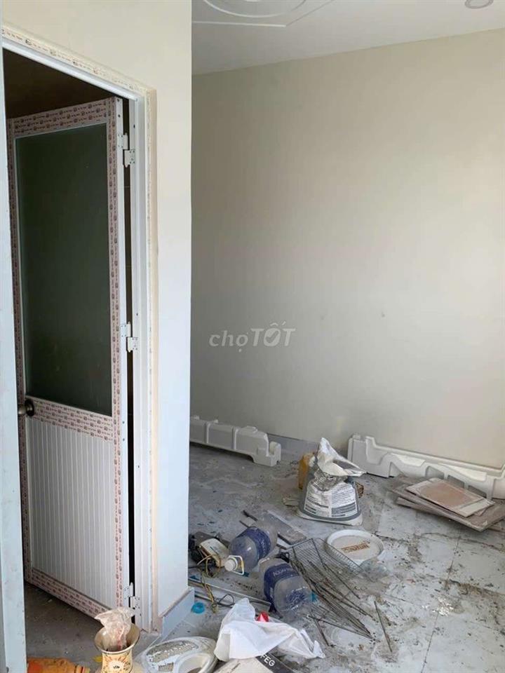 căn nhà 2 lầu vị trí đẹp ra Nguyễn Văn Lượng