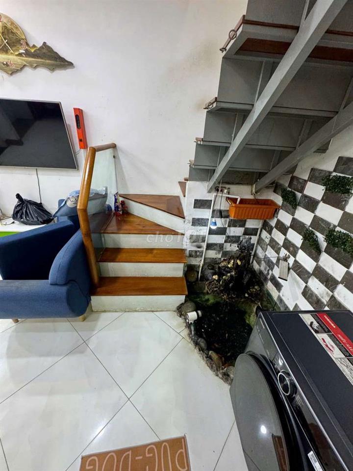 căn nhà hẻm 2.5m nhà đẹp