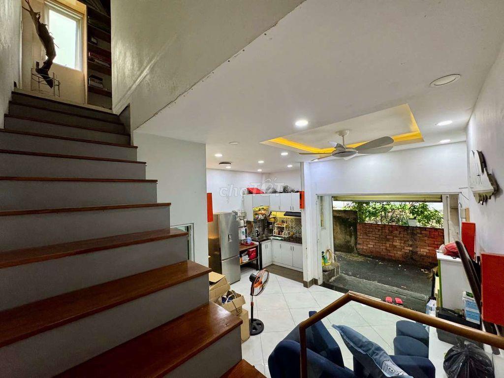 căn nhà hẻm 2.5m nhà đẹp