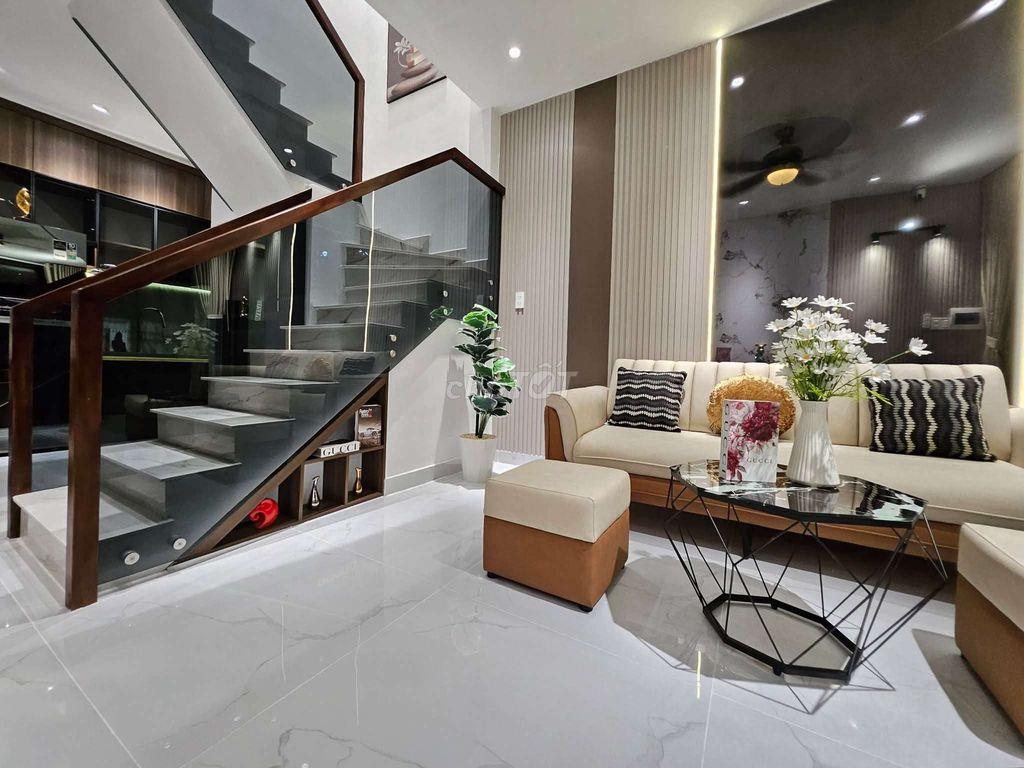 căn nhà hẻm xe hơi sát mặt tiền