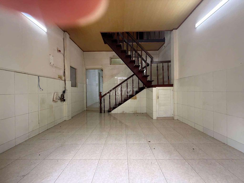căn nhà diện tích rộng  hẻm 3m
