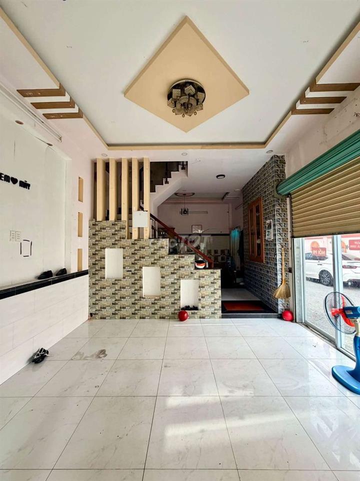 Mặt tiền hẻm 6m thông Buôn Bán mà giá hơn 3 à