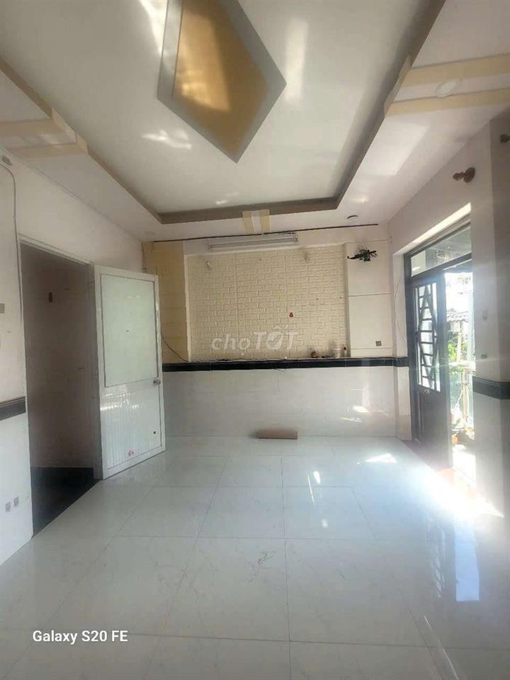 Mặt tiền hẻm 6m thông Buôn Bán mà giá hơn 3 à