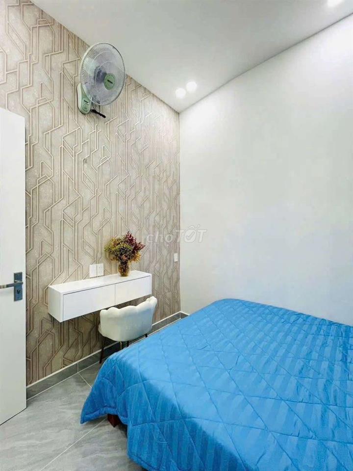 Nhà mới đẹp giá 3ty nhỉnh à