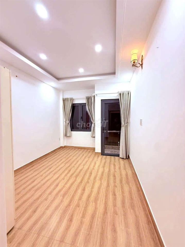 căn nhà 3 lầu 3 phòng ngủ giá mềm èo luôn
