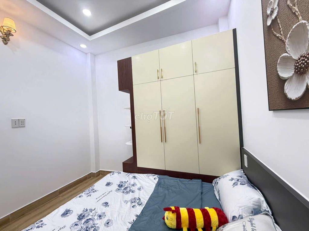 căn nhà 3 lầu 3 phòng ngủ giá mềm èo luôn