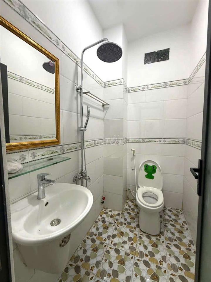 căn nhà 3 lầu 3 phòng ngủ giá mềm èo luôn