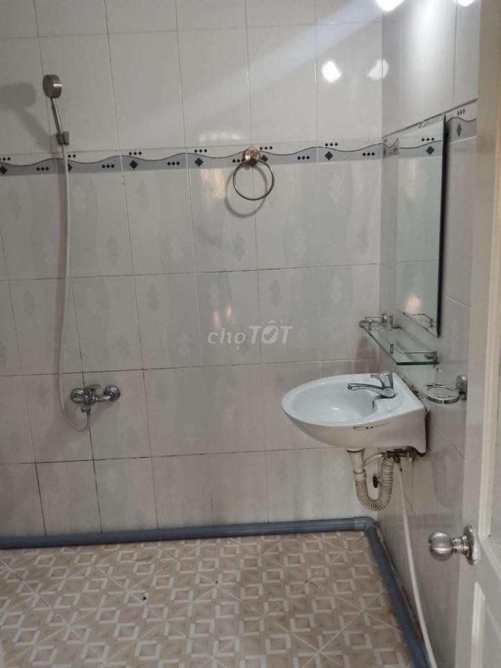 Chính chủ cho thuê phòng.full NT 4người CV. Làng Hoa