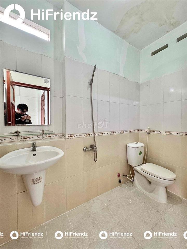 CHO THUÊ PHÒNG BAN CÔNG SIÊU THOÁNG MÁT LẠNH NGAY EMAT PHAN HUY ÍCH