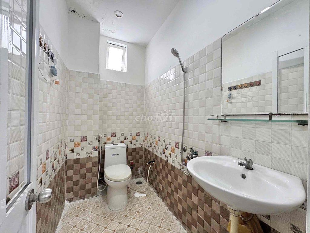 CHO THUÊ PHÒNG MÁY LẠNH CỬA SỔ TRỜI HẠT DẺ ĐƯỜNG LÊ ĐỨC THỌ
