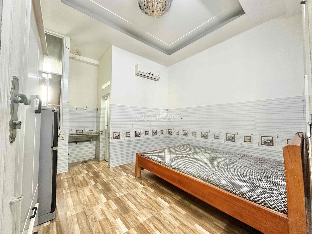 CHO THUÊ PHÒNG MÁY LẠNH + TỦ LẠNH HSSV GẦN LOTE NGUYỄN VĂN LƯỢNG