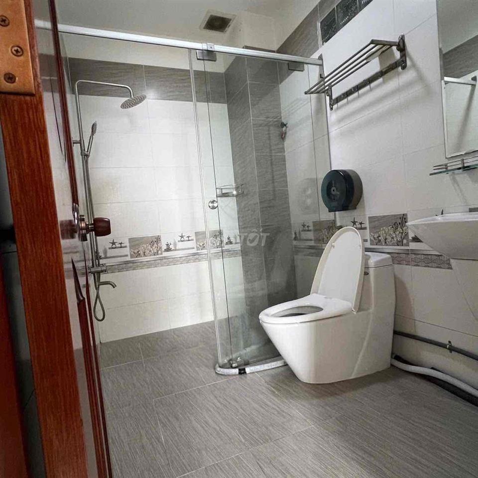 CHO THUÊ PHÒNG BAN CÔNG FULL NỘI THẤT MÁY GIẶT RIÊNG SIÊU THOÁNG ĐÂY Ạ