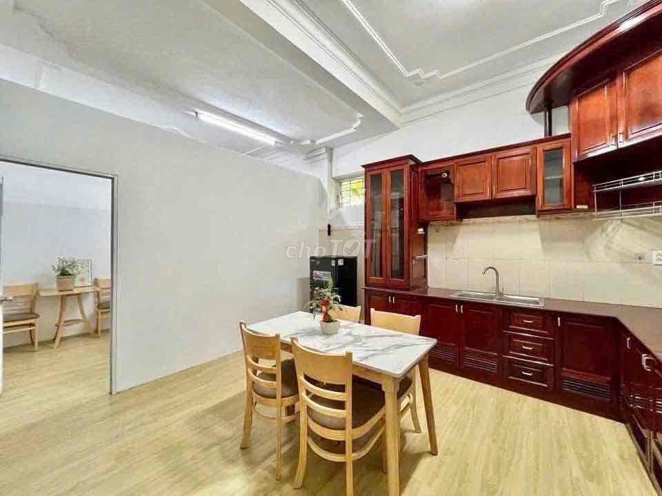 CHO THUÊ 1 PHÒNG NGỦ TÁCH BẾP CỬA SỔ TRỜI THOÁNG MÁT ĐƯỜNG LÊ ĐỨC THỌ