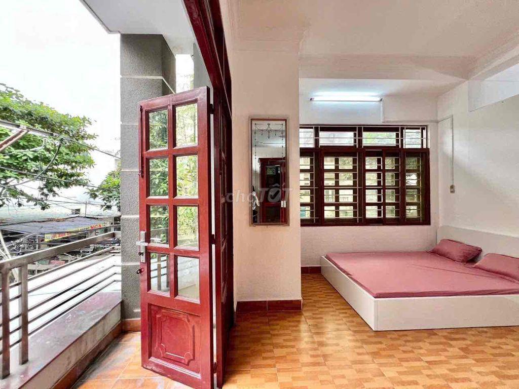 CHO THUÊ 2 PHÒNG NGỦ BAN CÔNG + CỬA SỔ TRỜI SIÊU THOÁNG MÁT