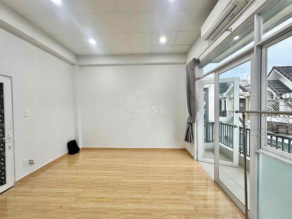 CHO THUÊ PHÒNG BAN CÔNG FULL NỘI THẤT SIÊU THOÁNG NGAY CHỢ THẠCH ĐÀ