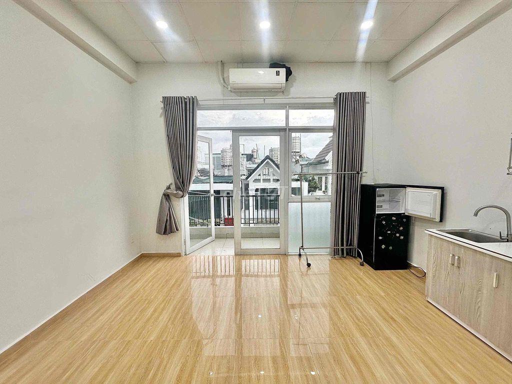 CHO THUÊ PHÒNG BAN CÔNG FULL NỘI THẤT SIÊU THOÁNG NGAY CHỢ THẠCH ĐÀ