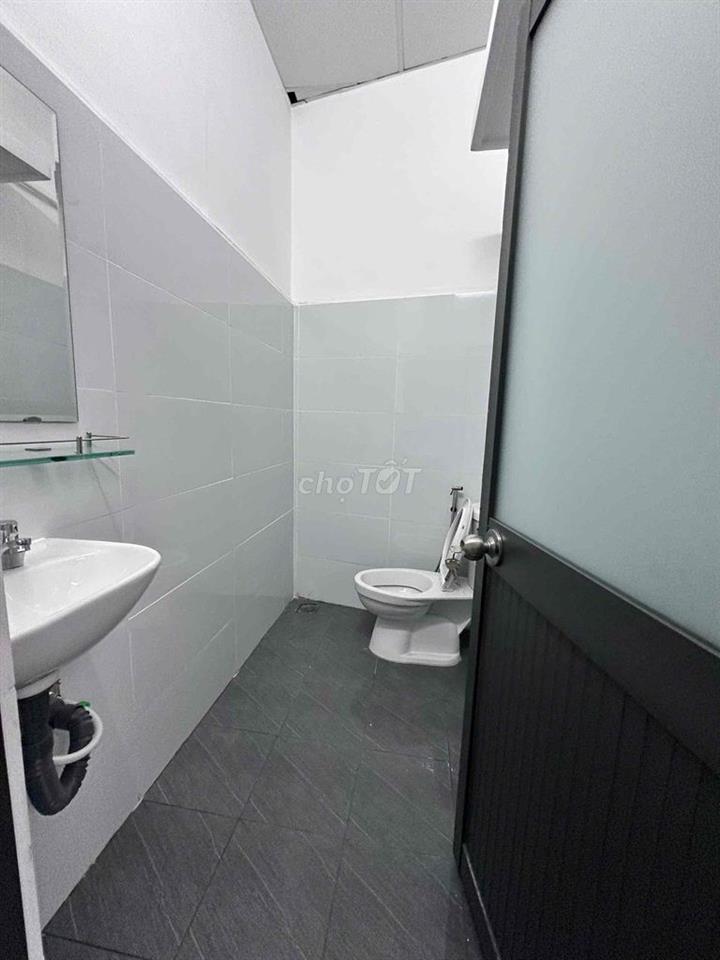 CHO THUÊ 2 PHÒNG NGỦ GẦN LOTE NGUYỄN VĂN LƯỢNG CHO ANH CHỊ EM CẦN