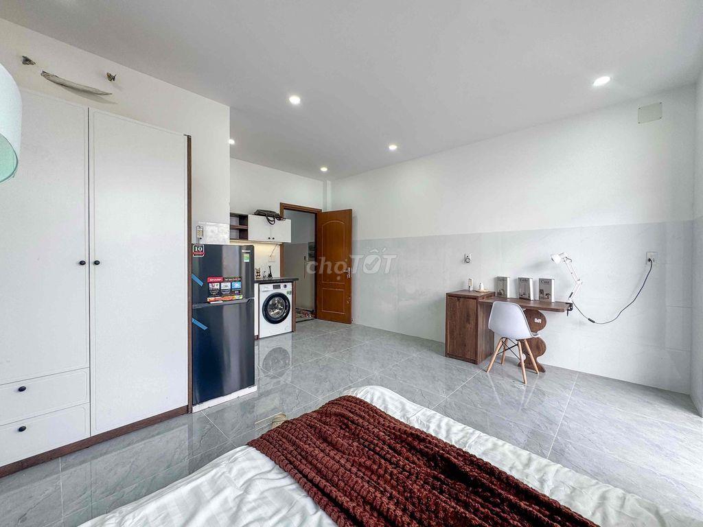 Studio ban công 5 triệu mới xây Full nội thất - Ngay Dương Quảng Hàm