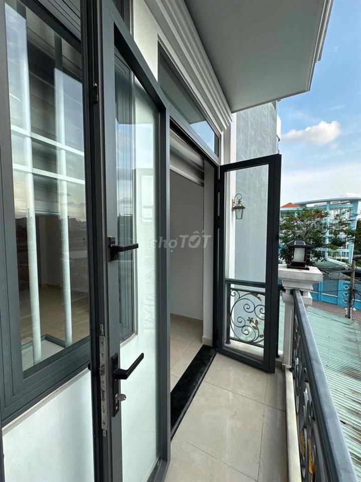 CĂN HỘ FULL NỘI THẤT CÓ BAN CÔNG TẠI TRUNG TÂM GÒ VẤP