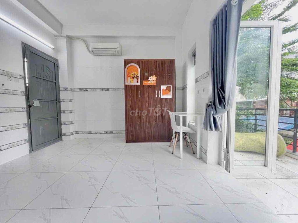 PHÒNG TRỌ DIỆN TÍCH RỘNG BAN CÔNG THOÁNG MÁT