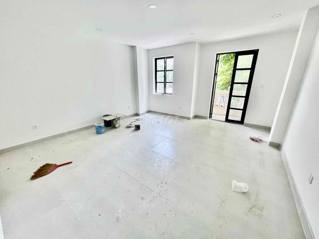 Nguyên căn Cityland ParkHills 1 trệt 4 lầu, thang máy, máy lạnh