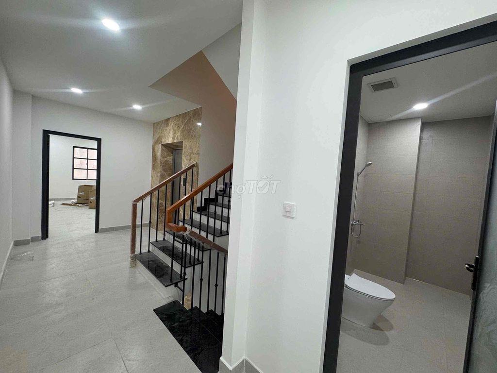 nhà phố Cityland Parkhills Gò Vấp 1 trệt 4 lầu có thang máy